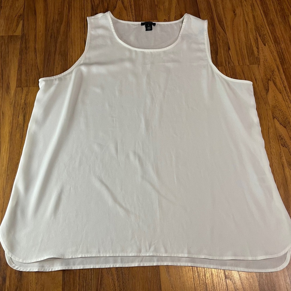 Halogen Tank Top Womens 1X White Sleeveless Scoop Neck Polyester Curved Blouse